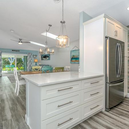 Dog Friendly Home Wprivate Fenced Yard, Garage & Fire Pit Steps To The Beach! New Smyrna Beach Exterior foto
